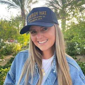 Meet your Posher, Maddie